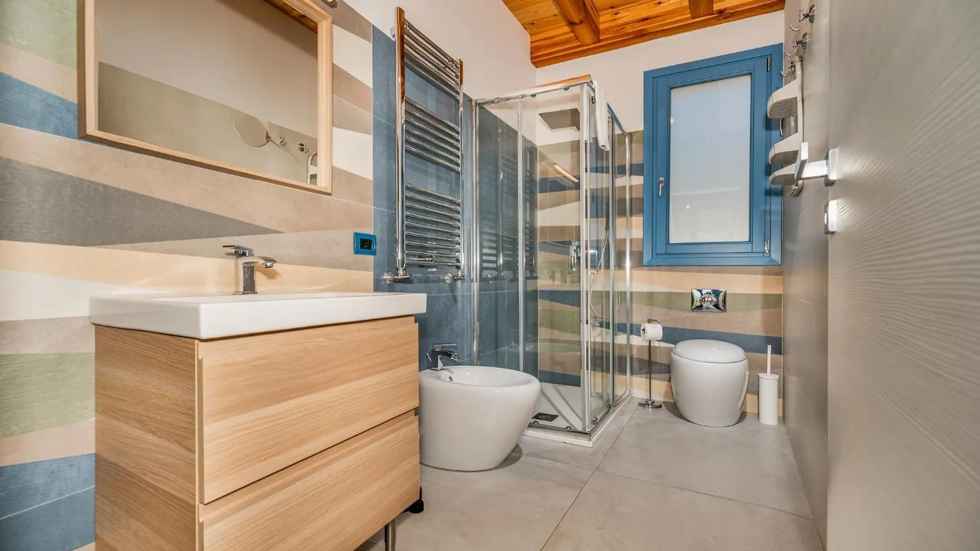 Villa Holidays In Torre Bennistra Скопелло